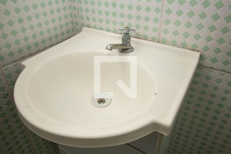 Banheiro de kitnet/studio para alugar com 1 quarto, 25m² em Vila Penteado, São Paulo