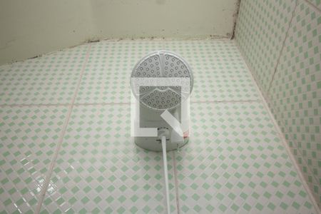 Banheiro de kitnet/studio para alugar com 1 quarto, 25m² em Vila Penteado, São Paulo