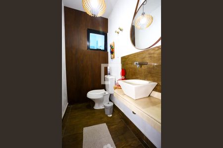 Lavabo de casa de condomínio à venda com 3 quartos, 293m² em Parque Monte Alegre, Taboão da Serra