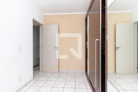 Quarto 1 de apartamento à venda com 2 quartos, 45m² em Vila Carmosina, São Paulo