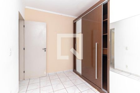 Quarto 1 de apartamento à venda com 2 quartos, 45m² em Vila Carmosina, São Paulo