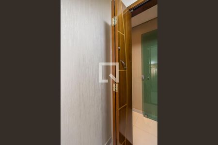 Lavabo de casa à venda com 3 quartos, 140m² em Vila Constanca, São Paulo