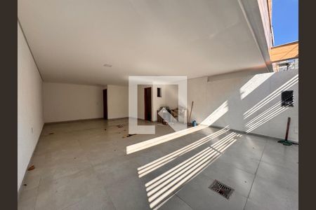 Garagem de casa à venda com 3 quartos, 206m² em Vila Santo Alberto, Santo André