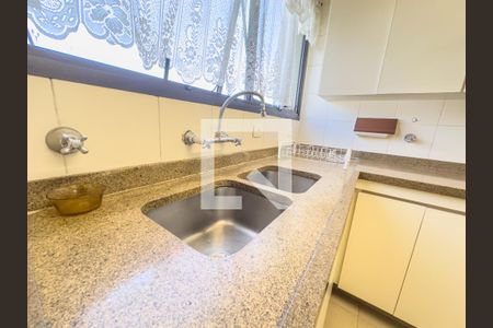 Cozinha de apartamento à venda com 4 quartos, 191m² em Sumaré, São Paulo