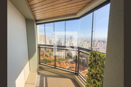Sacada de apartamento à venda com 4 quartos, 191m² em Sumaré, São Paulo