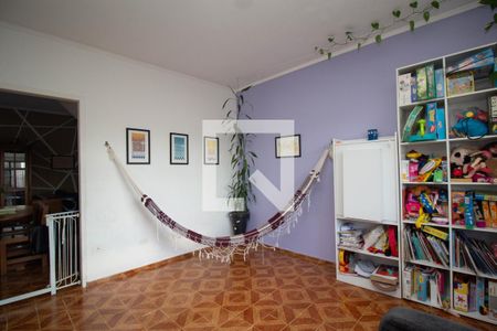 Sala de Estar de casa à venda com 3 quartos, 300m² em Vila Bonilha, São Paulo