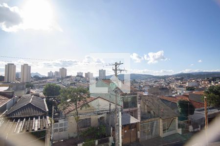 Vista Quarto 2 de casa à venda com 3 quartos, 300m² em Vila Bonilha, São Paulo