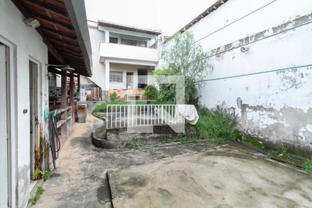 Quintal de casa à venda com 4 quartos, 231m² em Dona Clara, Belo Horizonte