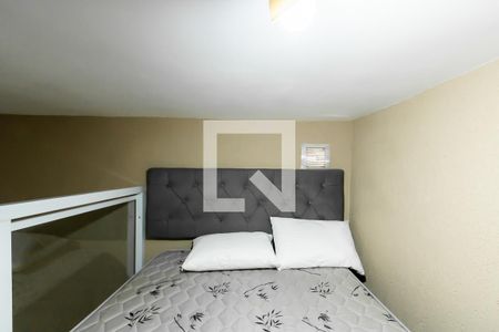 Quarto  de kitnet/studio para alugar com 1 quarto, 25m² em Vila Nhocuné, São Paulo