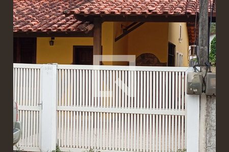 Casa à venda com 3 quartos, 243m² em Itaipu, Niterói