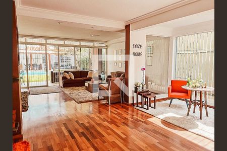 Casa à venda com 5 quartos, 510m² em Parque Colonial, São Paulo