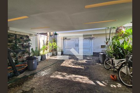 Garagem de casa à venda com 4 quartos, 536m² em Barra da Tijuca, Rio de Janeiro