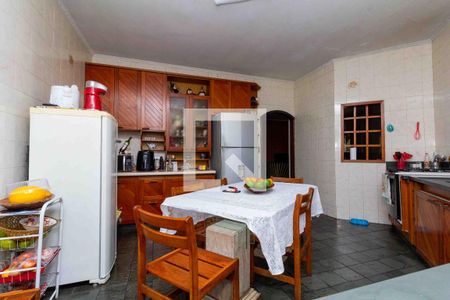 Cozinha de casa à venda com 3 quartos, 304m² em Vila Carrão, São Paulo