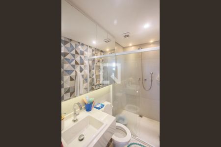 Banheiro de apartamento à venda com 2 quartos, 110m² em Chácara Santo Antônio, São Paulo