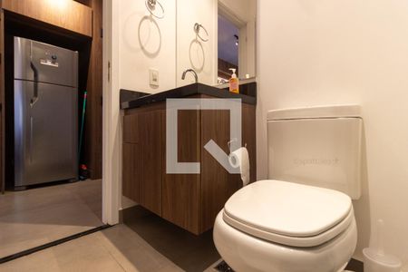 Banheiro de kitnet/studio à venda com 1 quarto, 33m² em Pinheiros, São Paulo