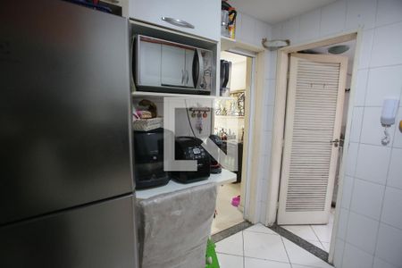 Cozinha de casa de condomínio à venda com 2 quartos, 90m² em Curicica, Rio de Janeiro