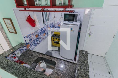 Cozinha de apartamento à venda com 1 quarto, 45m² em Copacabana, Rio de Janeiro