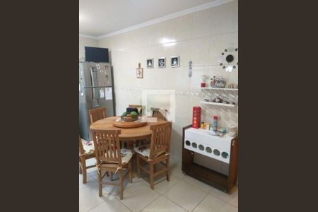 Casa à venda com 3 quartos, 300m² em Vila Antonina, São Paulo