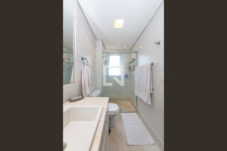 Banheiro da Suíte de apartamento à venda com 4 quartos, 235m² em Buritis, Belo Horizonte