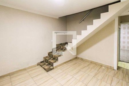 Sala de casa para alugar com 3 quartos, 150m² em Jardim Santa Teresinha, São Paulo