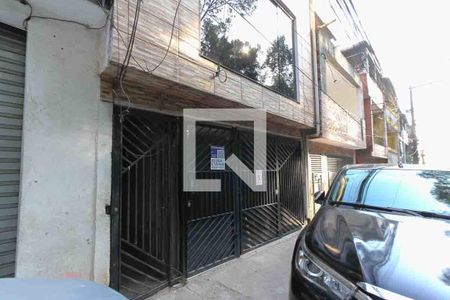 Fachada de casa à venda com 3 quartos, 150m² em Jardim Santa Teresinha, São Paulo