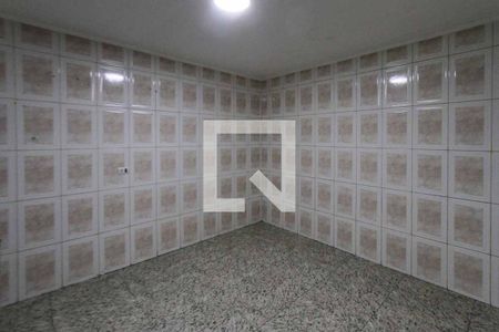 Cozinha de casa à venda com 3 quartos, 150m² em Jardim Santa Teresinha, São Paulo