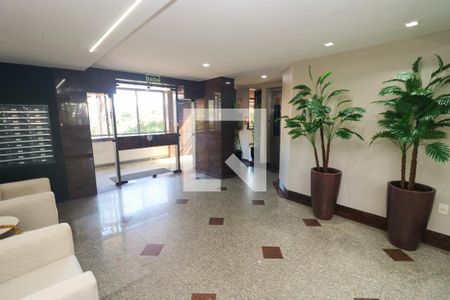 Hall de entrada de apartamento à venda com 3 quartos, 340m² em Santa Tereza, Porto Alegre