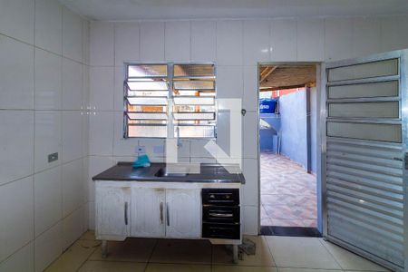 Cozinha de casa para alugar com 1 quarto, 60m² em São Rafael, São Paulo