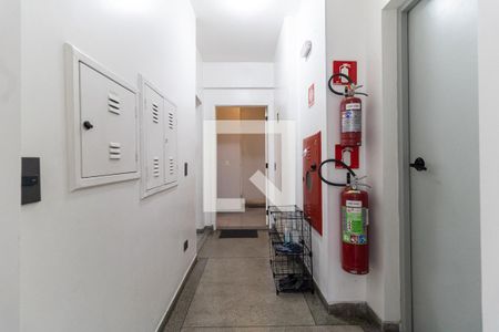 Hall de Serviço Privativo de apartamento à venda com 4 quartos, 354m² em Vila Santo Estéfano, São Paulo