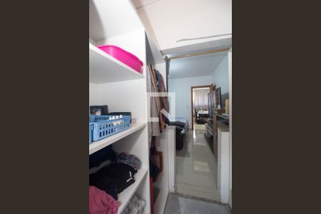 Closet da Suíte 1 de casa à venda com 3 quartos, 140m² em Hípica, Porto Alegre