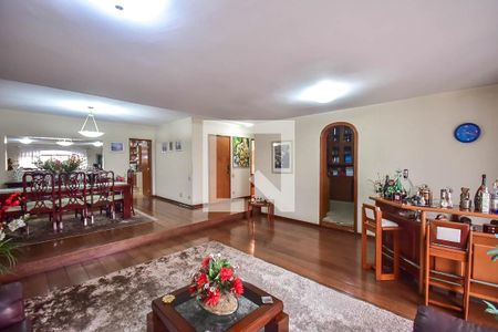 Sala de apartamento à venda com 3 quartos, 220m² em Real Parque, São Paulo