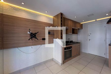 Sala e cozinha de apartamento para alugar com 2 quartos, 34m² em Cambuci, São Paulo