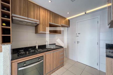 Sala e cozinha de apartamento para alugar com 2 quartos, 34m² em Cambuci, São Paulo