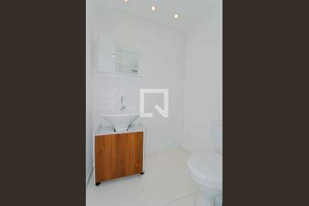 Banheiro Social de apartamento para alugar com 2 quartos, 56m² em Vila Rosalia, Guarulhos