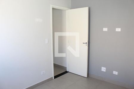 Quarto 2 de casa de condomínio para alugar com 2 quartos, 70m² em Centreville, Cotia