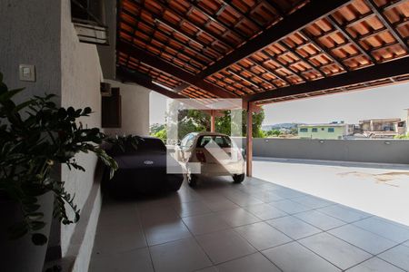Garagem de casa à venda com 3 quartos, 360m² em Jardim Guanabara, Belo Horizonte
