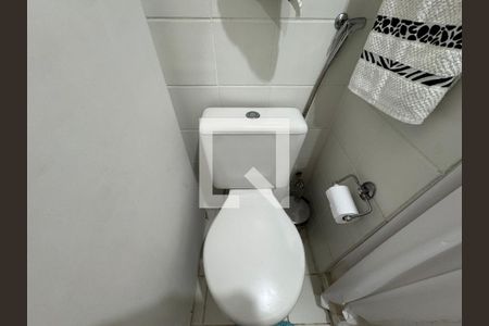 Banheiro Social (Segundo Andar) de casa de condomínio à venda com 3 quartos, 140m² em Vargem Grande, Rio de Janeiro