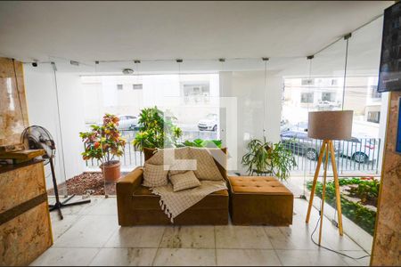 Hall de apartamento à venda com 2 quartos, 55m² em Grajaú, Rio de Janeiro