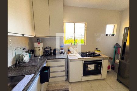 Cozinha de apartamento à venda com 2 quartos, 120m² em Novo Eldorado, Contagem