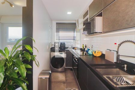 Cozinha e Área de Serviço de apartamento à venda com 2 quartos, 51m² em Jardim Lindóia, Porto Alegre
