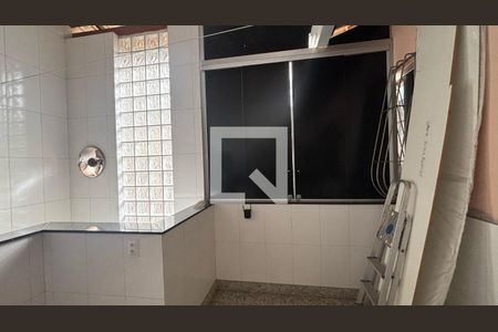 Área Externa de casa à venda com 3 quartos, 250m² em Ana Lúcia, Belo Horizonte