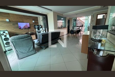 Sala de casa à venda com 3 quartos, 250m² em Ana Lúcia, Belo Horizonte