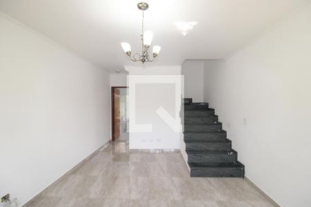 Sala de casa para alugar com 2 quartos, 86m² em Vila Romero, São Paulo