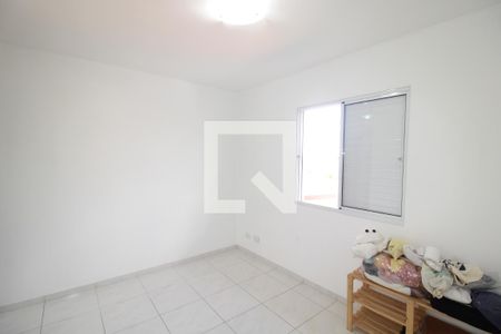 Quarto 1 de casa para alugar com 2 quartos, 86m² em Vila Romero, São Paulo
