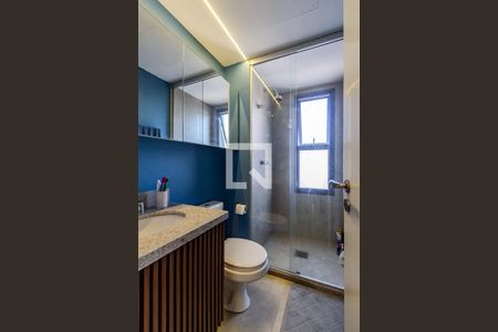 Banheiro de kitnet/studio para alugar com 1 quarto, 31m² em Farroupilha, Porto Alegre