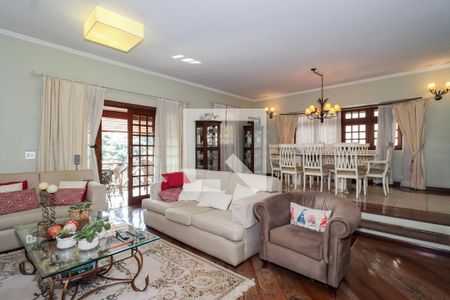 Sala de casa à venda com 4 quartos, 500m² em Jardim Leonor, São Paulo