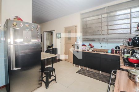 Cozinha de casa à venda com 2 quartos, 242m² em Navegantes, Porto Alegre