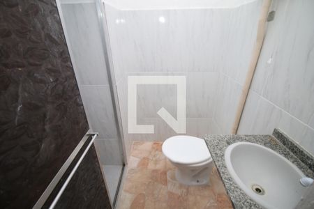 Banheiro de casa para alugar com 1 quarto, 70m² em Irajá, Rio de Janeiro