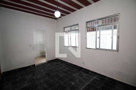 Sala de casa para alugar com 1 quarto, 70m² em Irajá, Rio de Janeiro