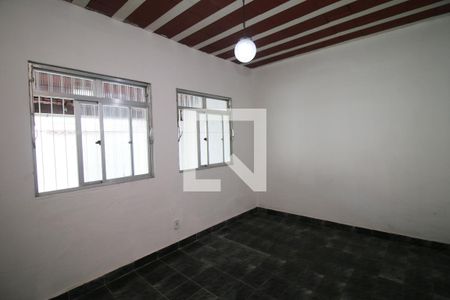 Sala de casa para alugar com 1 quarto, 70m² em Irajá, Rio de Janeiro